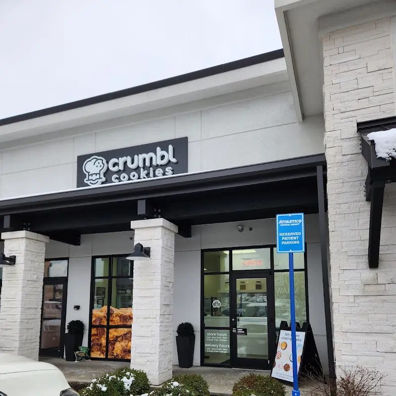 Crumbl – Cookies & Desserts