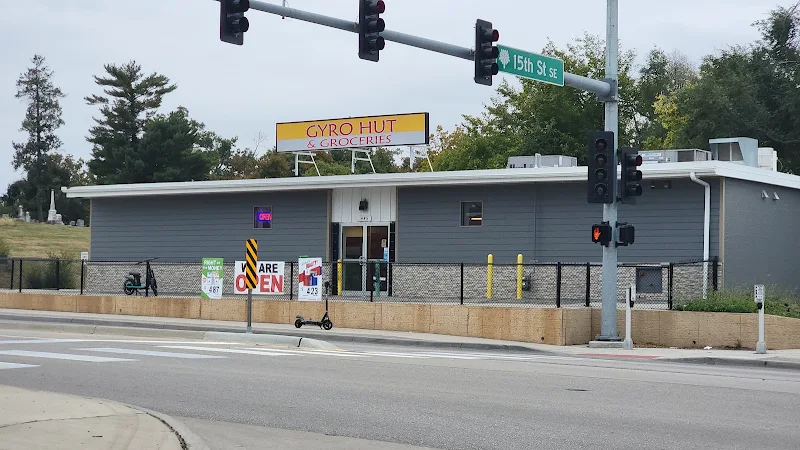 Gyro Hut and Groceries