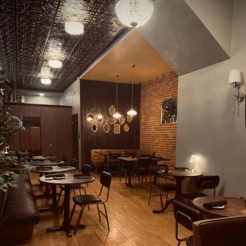 1892 Restaurant & lounge