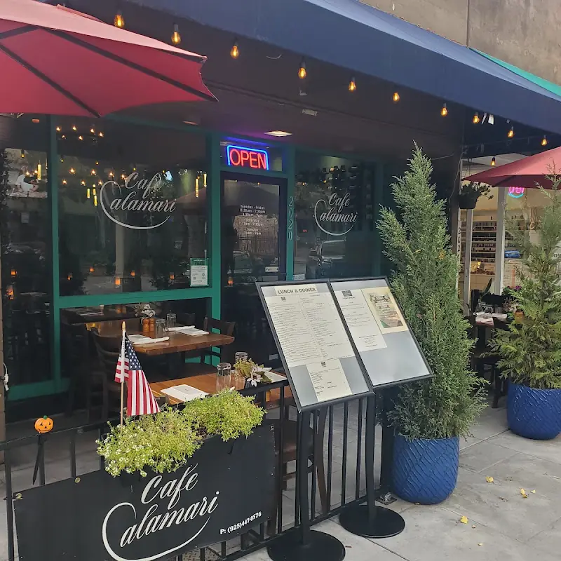 Calamari Bistro & Bar