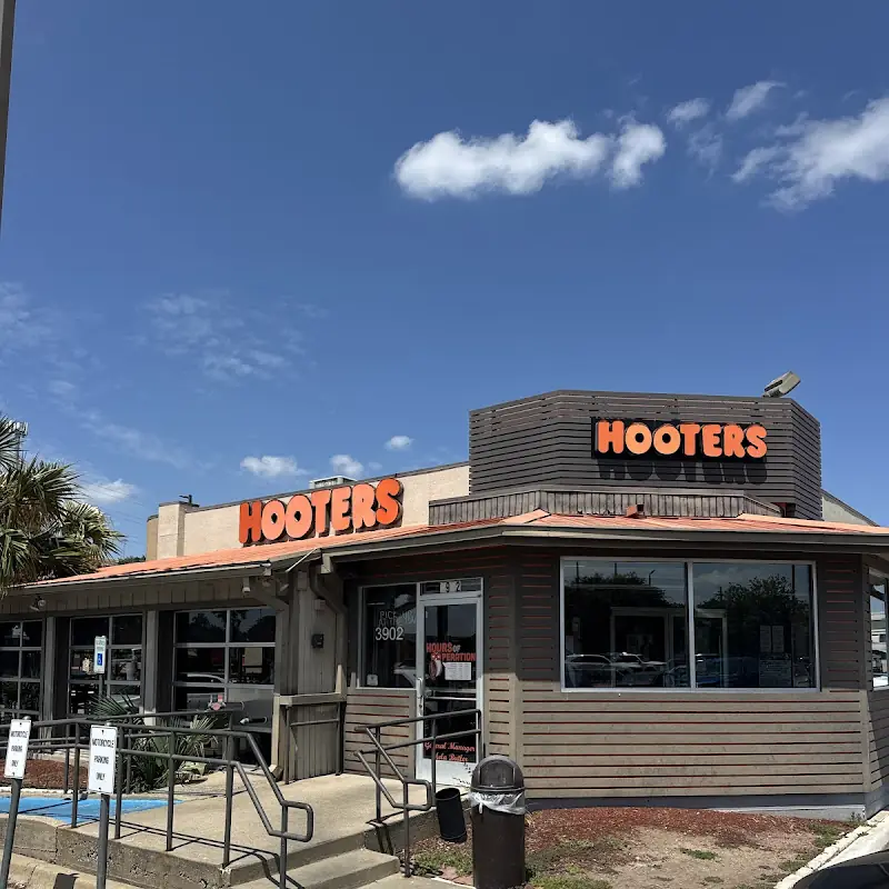Hooters