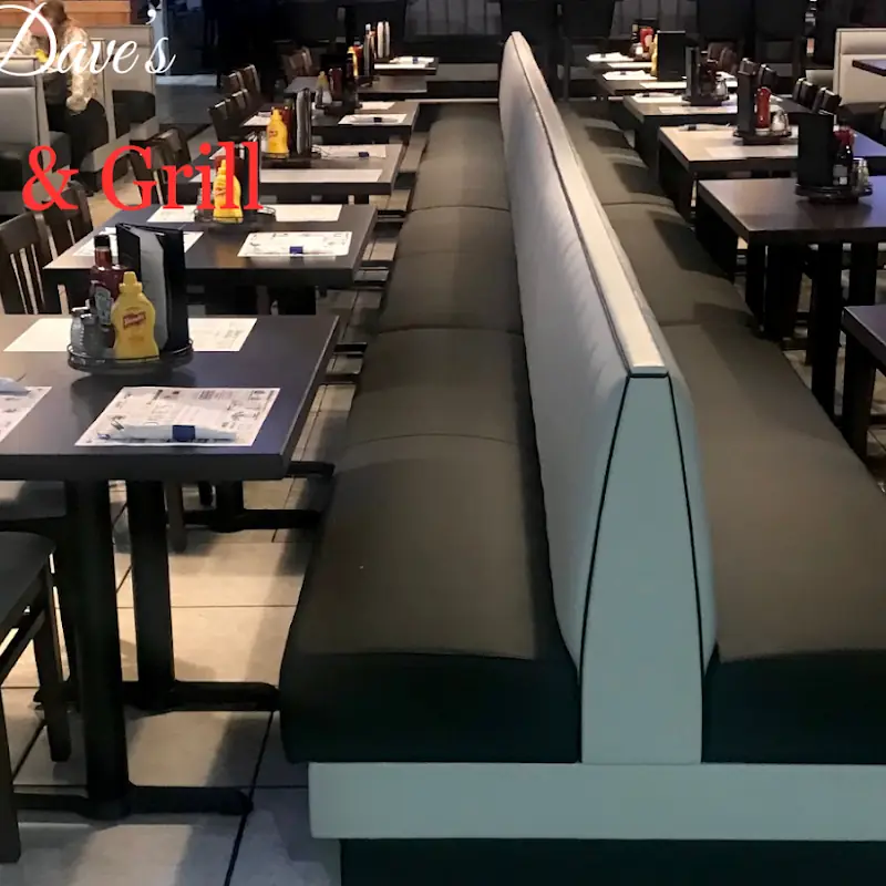 Dave's Bar and Grill