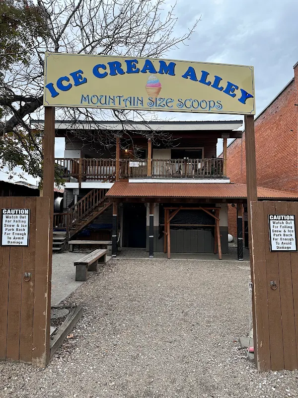 Ice Cream Alley