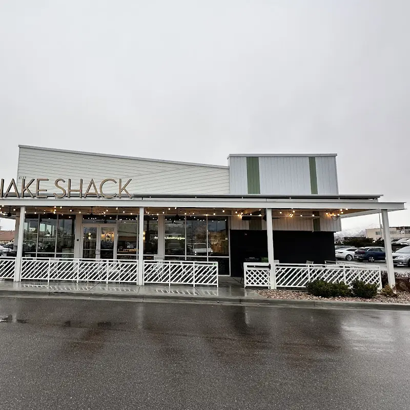 Shake Shack Fashion Place