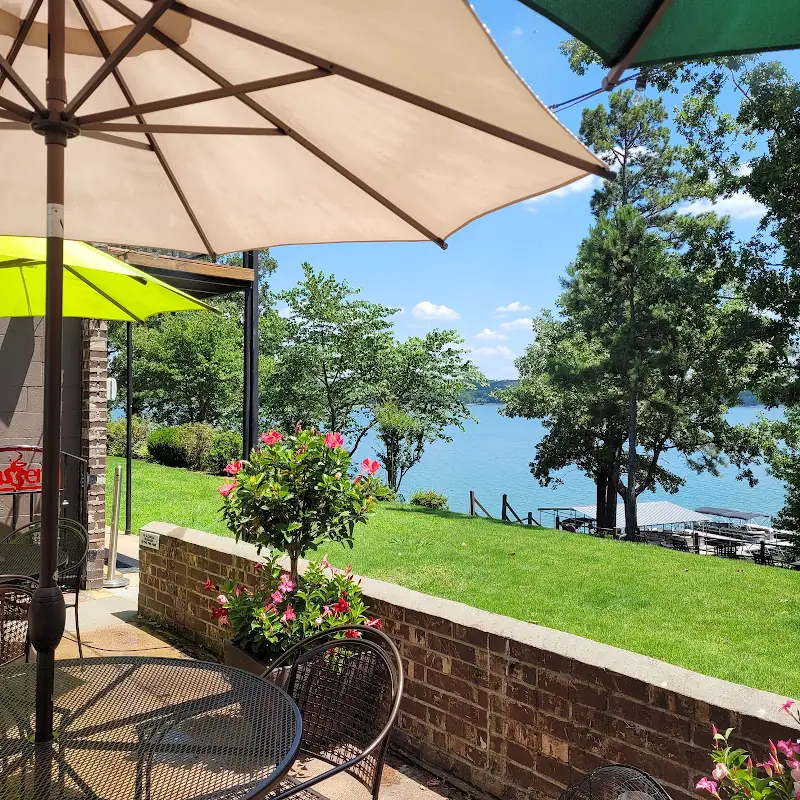 Janssen's Lakefront Restaurant