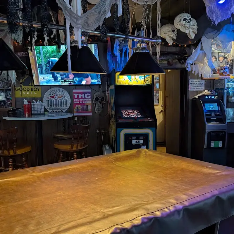 Lindy's Hideaway and Swampwitch In