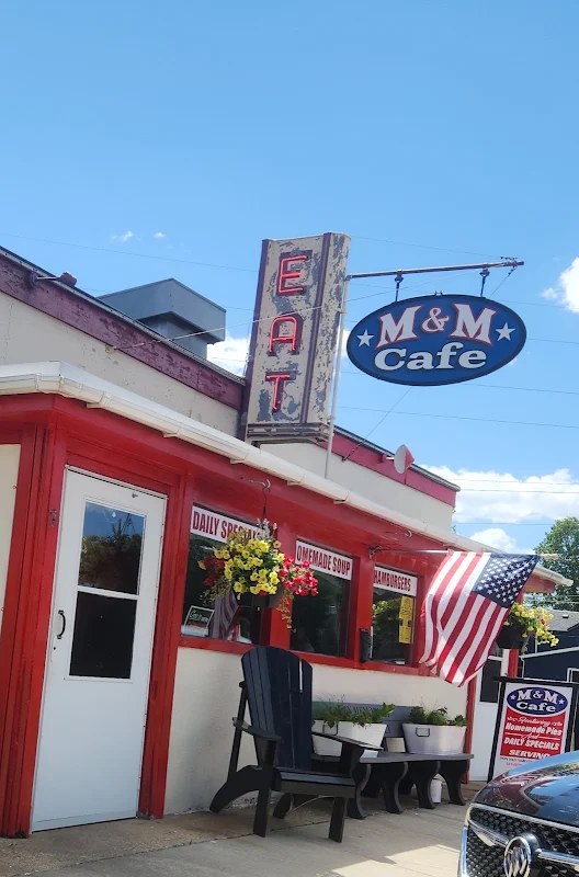 M & M Cafe