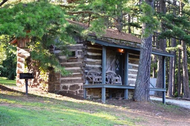 Mulberry Mountain Lodging & Events