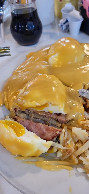 Tj's Pub