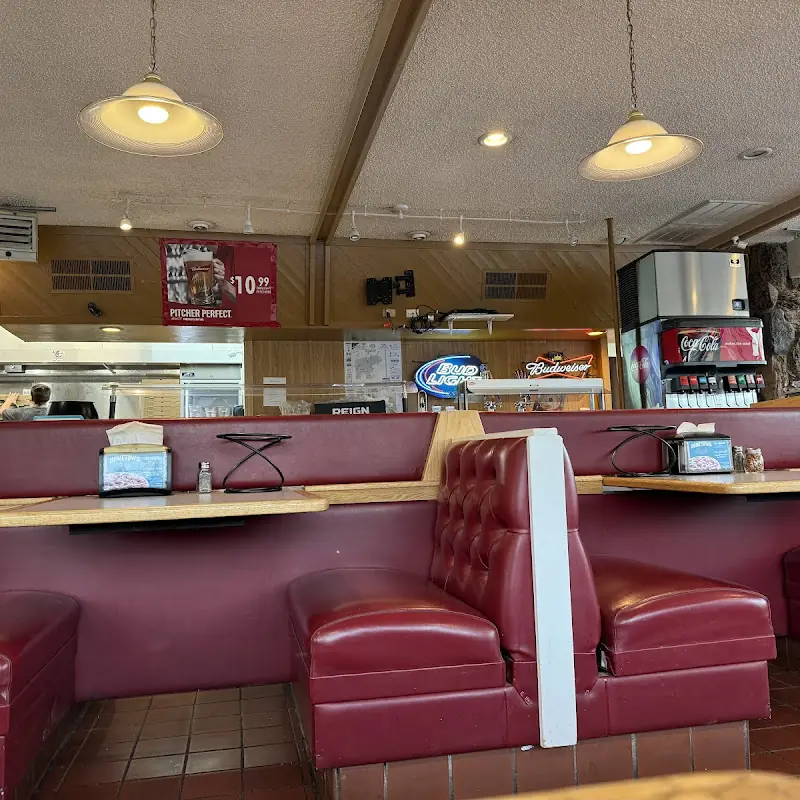 Hometown Pizza
