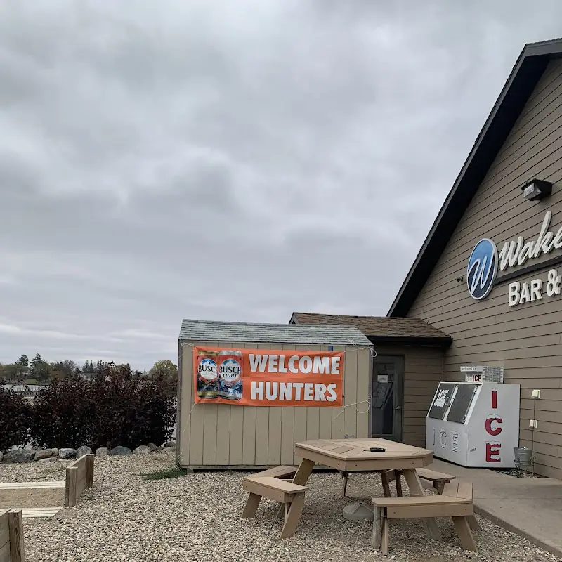 Wakeside Bar & Grill