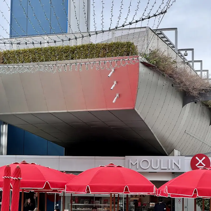 MOULIN