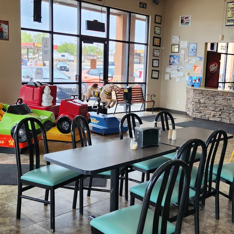 Mama Lia's Pizza