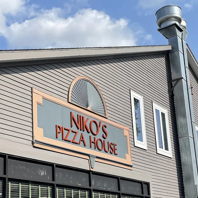 Niko's Pizza House