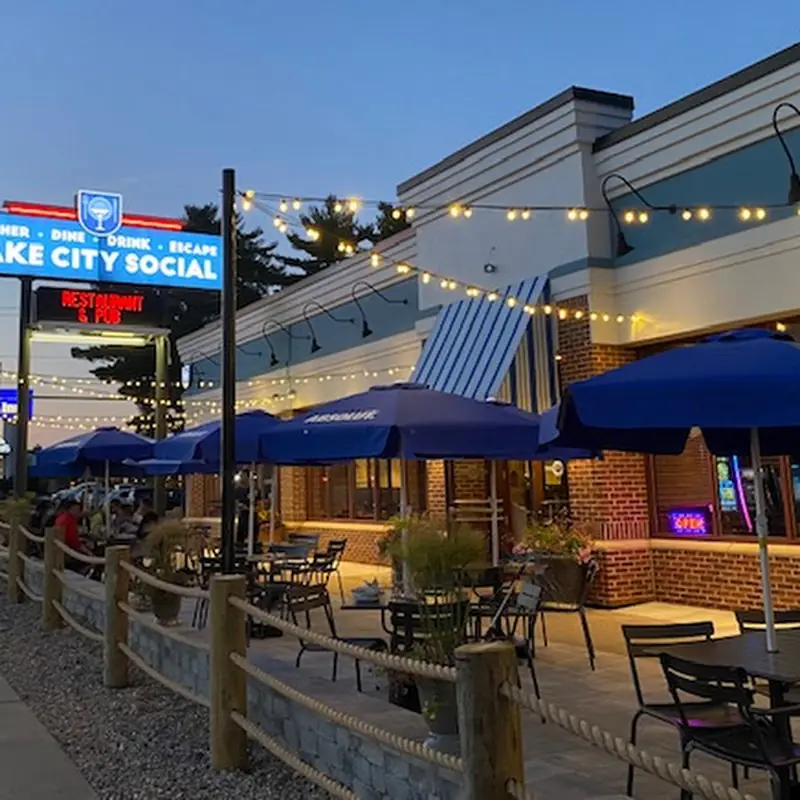 Lake City Social Grill & Bar Wisconsin Dells