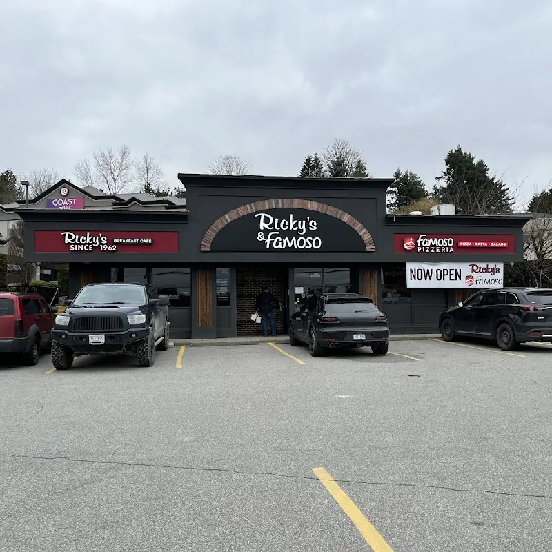 Famoso Italian Pizzeria - Sumas