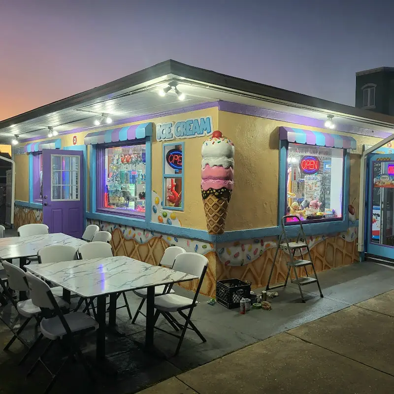The Salty Scoop Ice Cream Shop (Hershey’s)