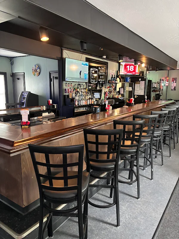 Roadside Pub & Grille