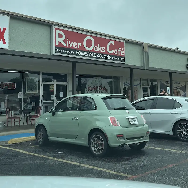 River Oaks cafe