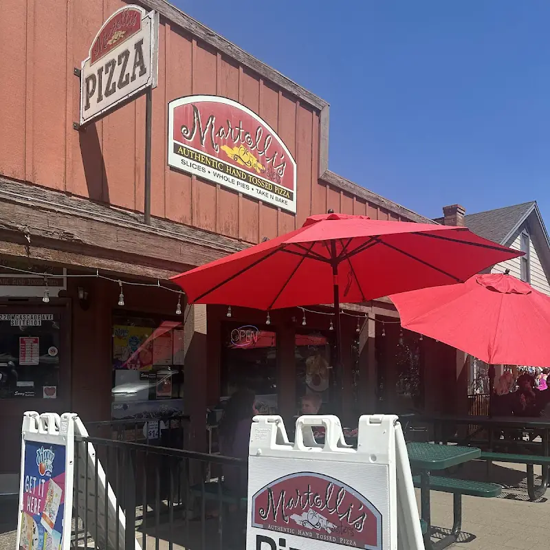 Martolli's Authentic Hand-Tossed Pizza in Sisters