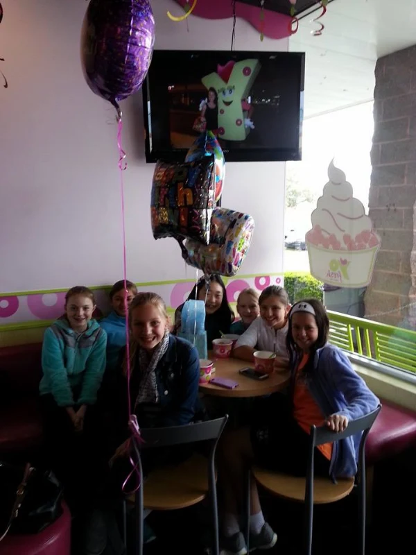 Yofresh Yogurt Cafe