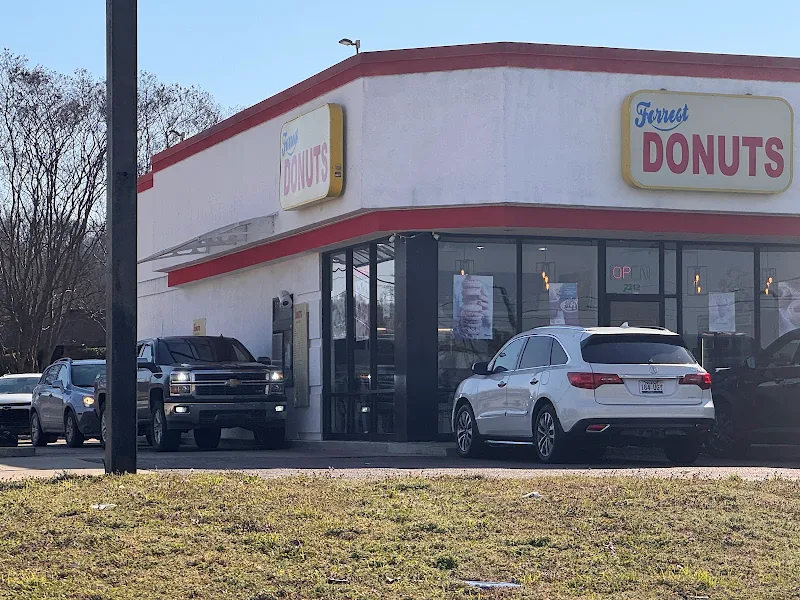 Forrest Donuts