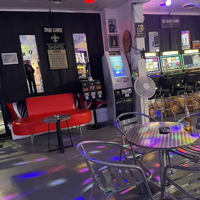 Dreams sports bar and grill