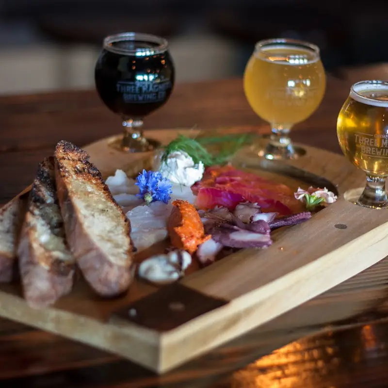 Three Magnets Brewing Co.
