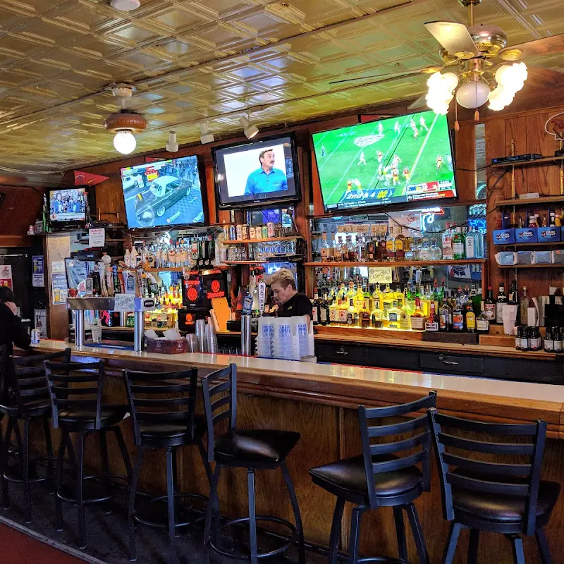Friendly's Sports Bar & Grill