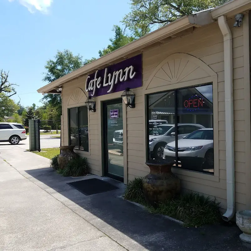 Cafe Lynn