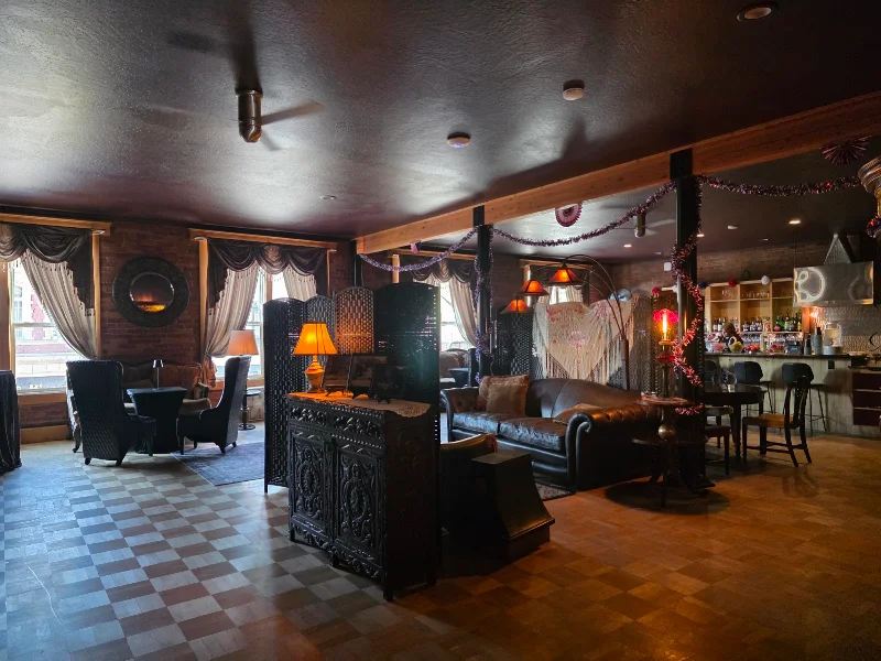 The Club at 1313 - Cocktail Bar & Speakeasy