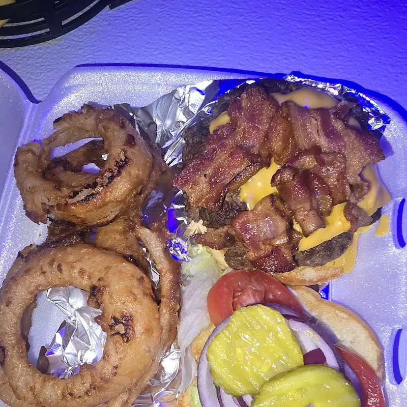 West Restaurant & Lounge