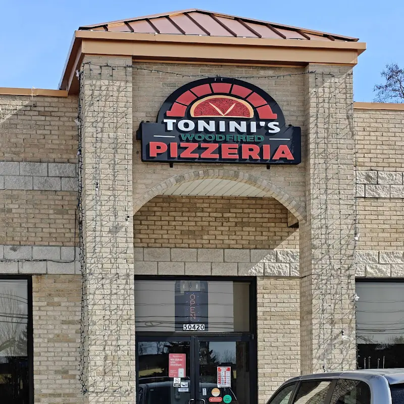 Tonini’s Woodfired Pizzeria