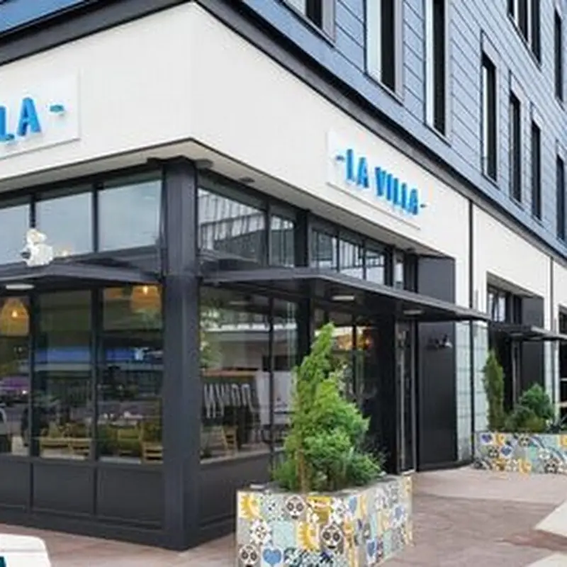 La Villa Grill & Bar