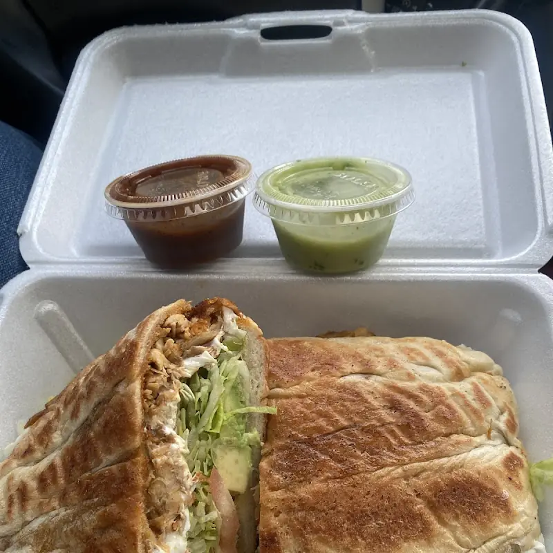 Tacos y Tortas