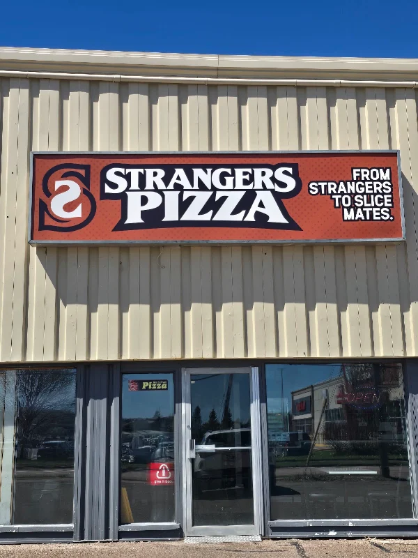 Strangers Pizza