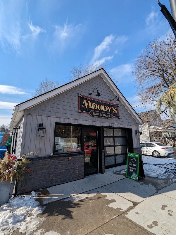 Moody's Bar and Grill