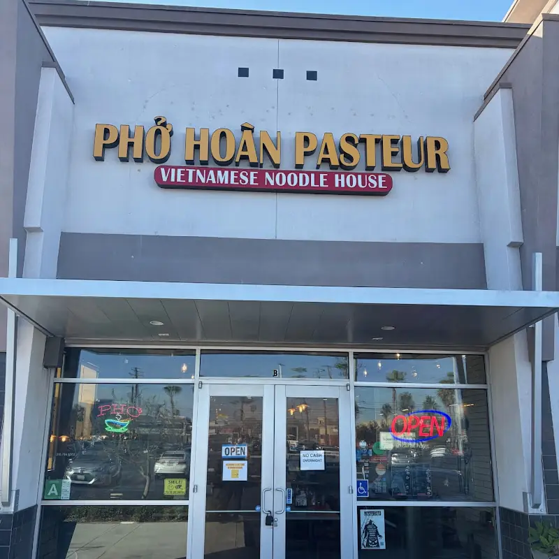 6. Brisket & Beef Balls Pho / Pho Chin, Bo Vien