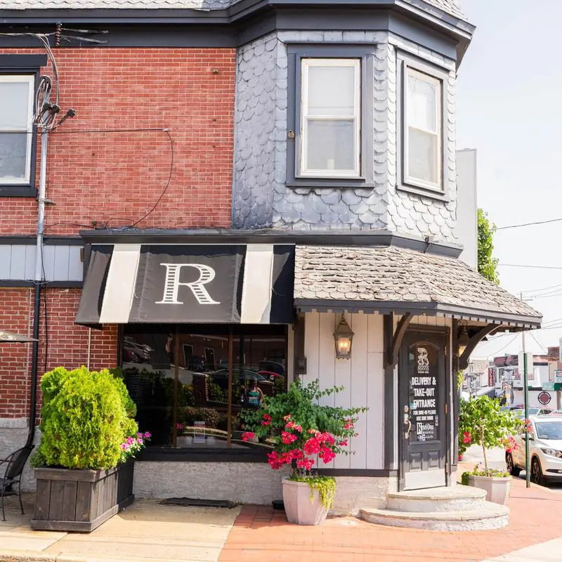Rocco Italian Grill & Sports Bar