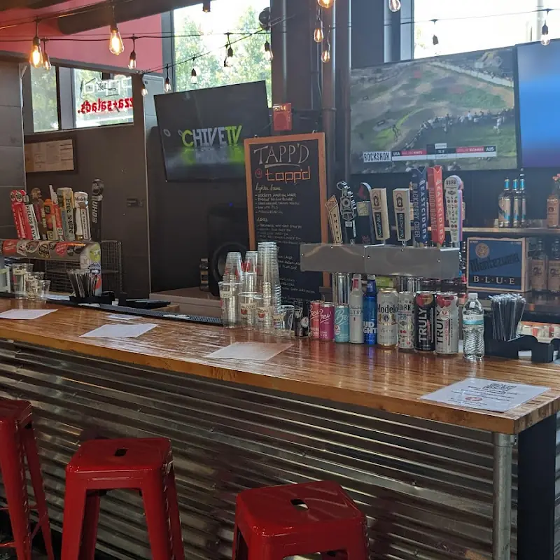 Topp'd Pizza + Bar Lenexa Public Market
