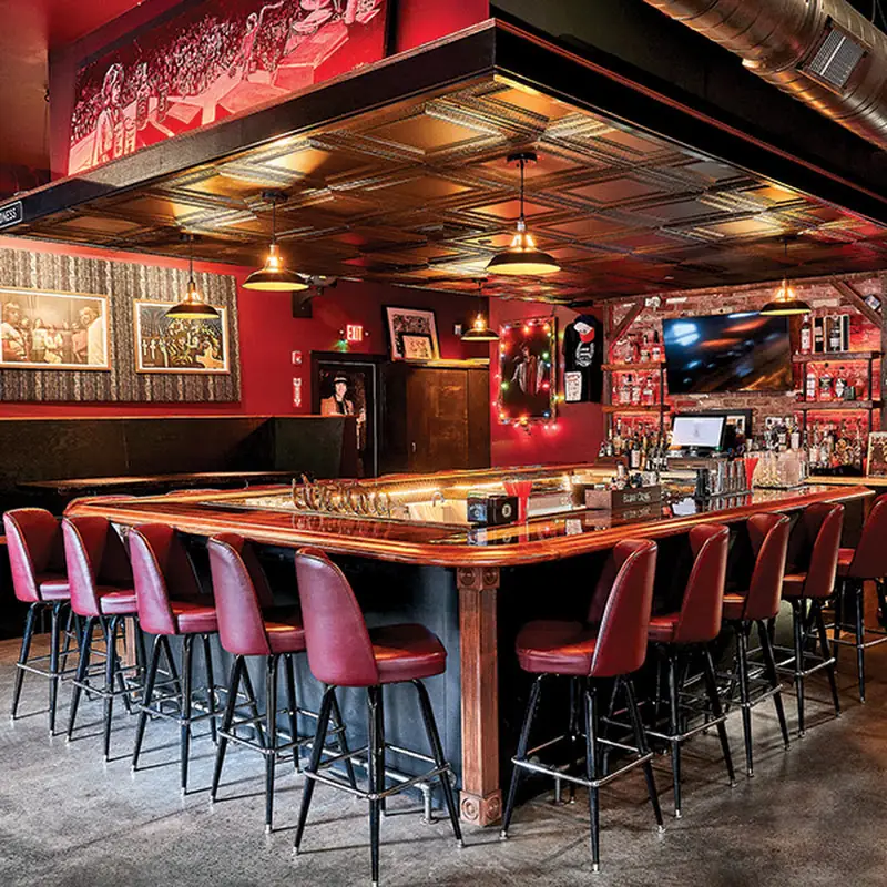 Lucky Enough Eat & Drink