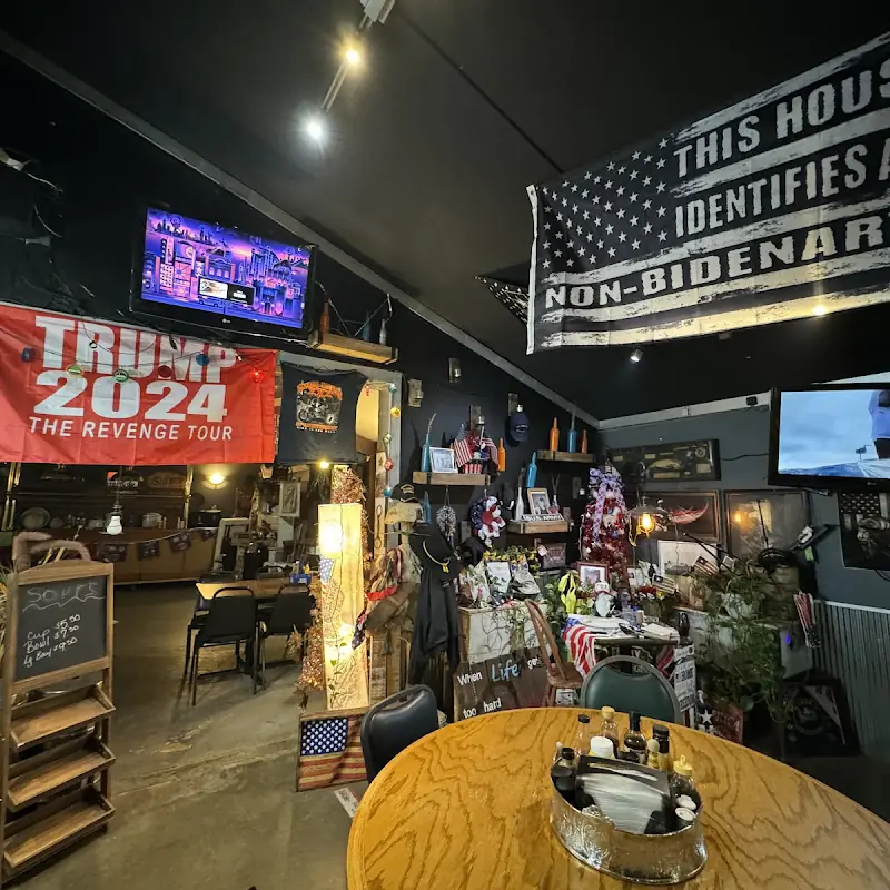 The 605 Restaurant & Bar - Outlaw Rv Park