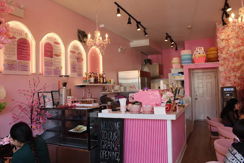 Pink Flores Bakery & Cafe