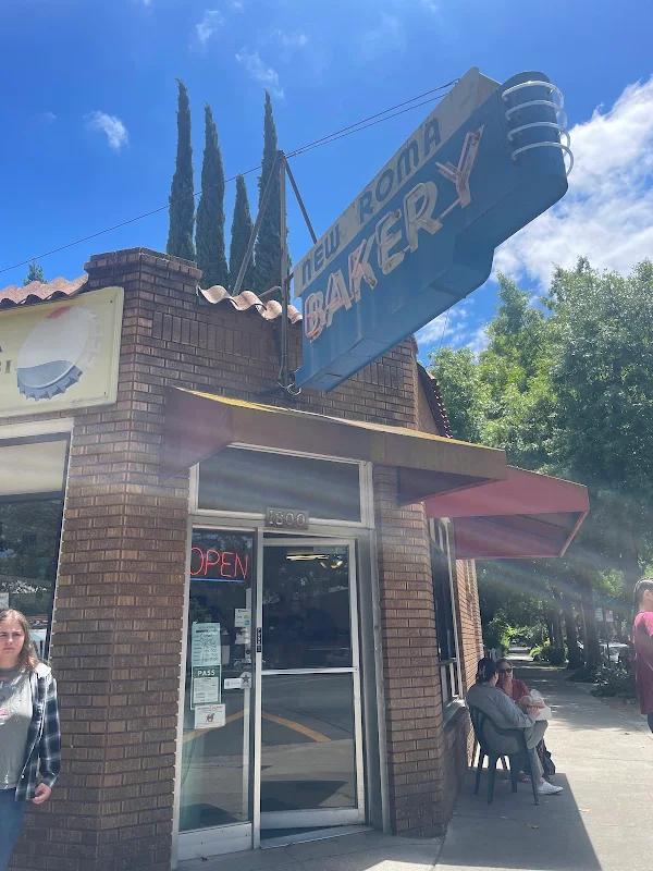 New Roma Bakery