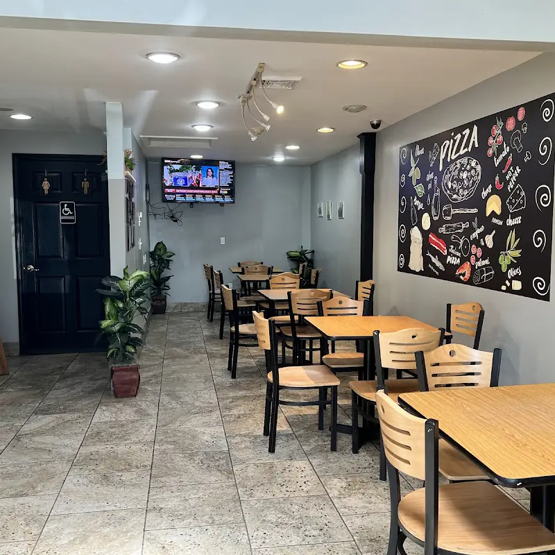 Toss N' Sauce Italian Pizzeria