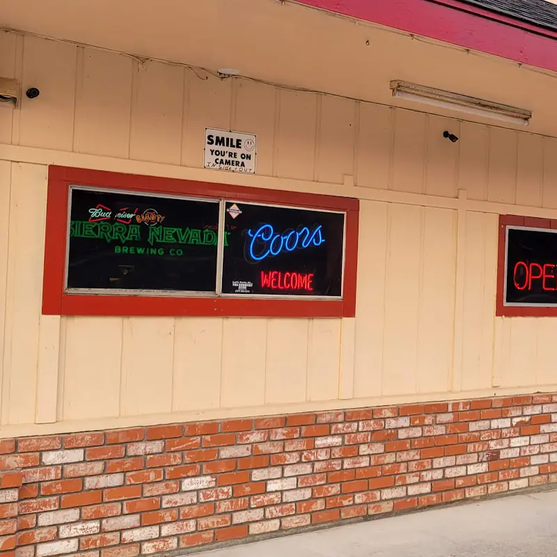 Country Club Bar and Grill