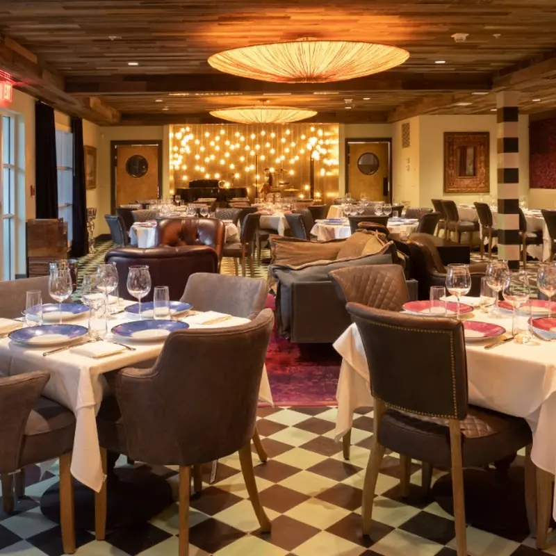 The Club Room at Campiello - Naples