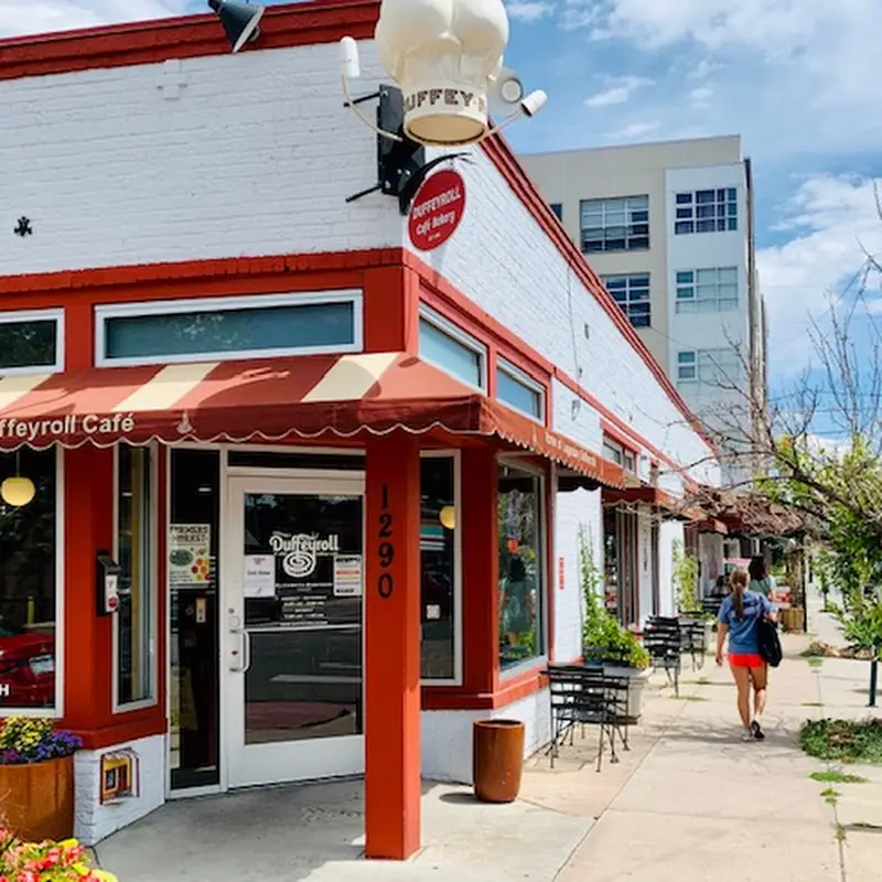 Duffeyroll Bakery Cafe