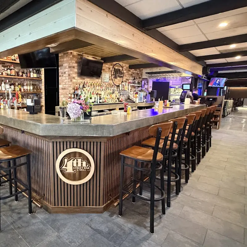 4th Street Bar and Grill
