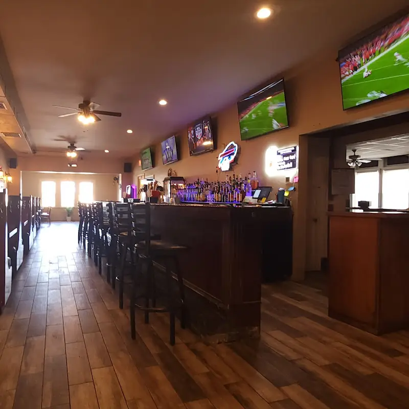Rusty Rail Bar & Grill / Lanes